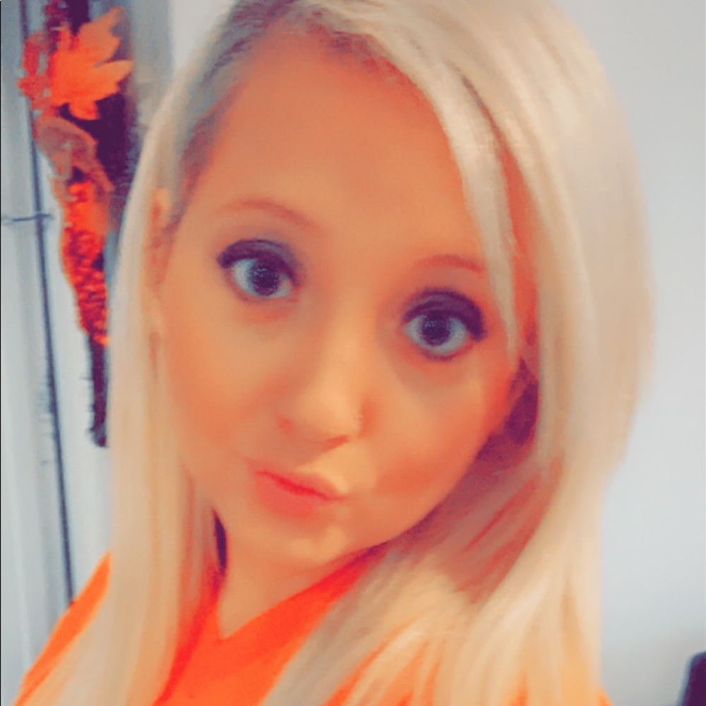 Meet your Posher, Christina